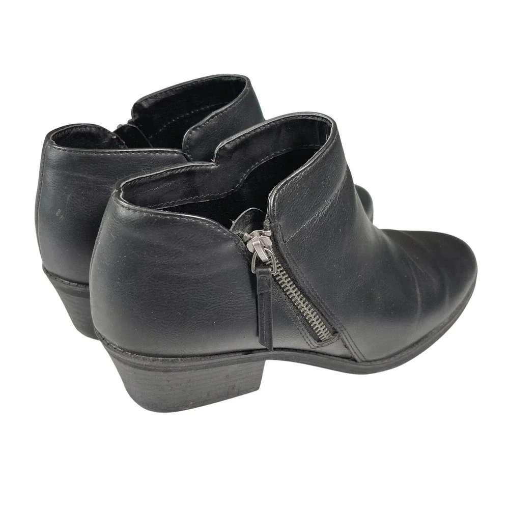 Time and Tru 7.5W Black Ankle Boots Side Zip Block Heel Minimalist Classic